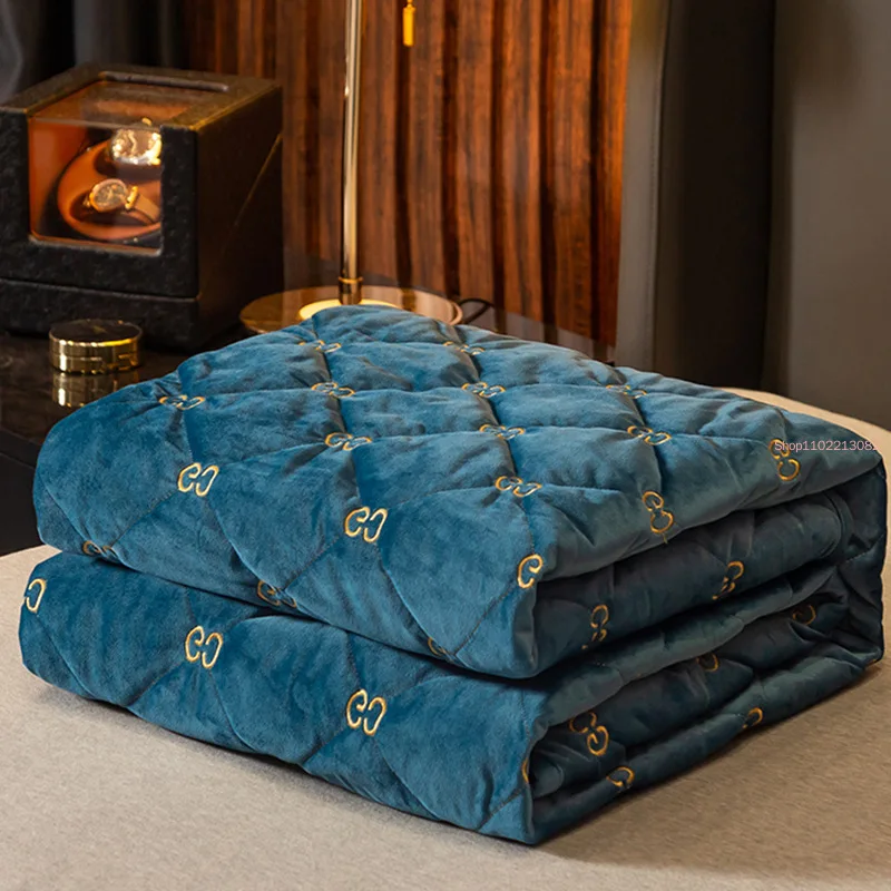 Embroidery Quilt Cover - Funda de colchón bordada, funda protectora