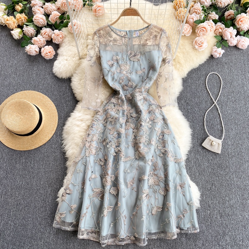 Embroidery Workshop - E Vestido de Malla Bordado Estilo